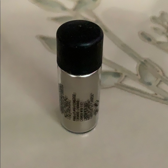 MAC loose pigment - Picture 2 of 4
